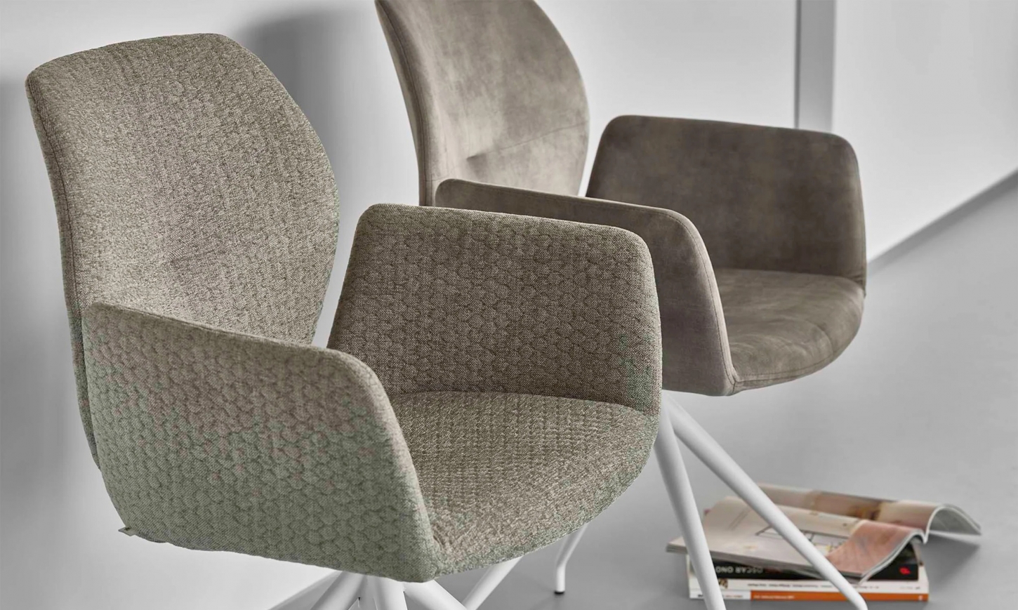 NR 3. Mood stoel van Mobitec