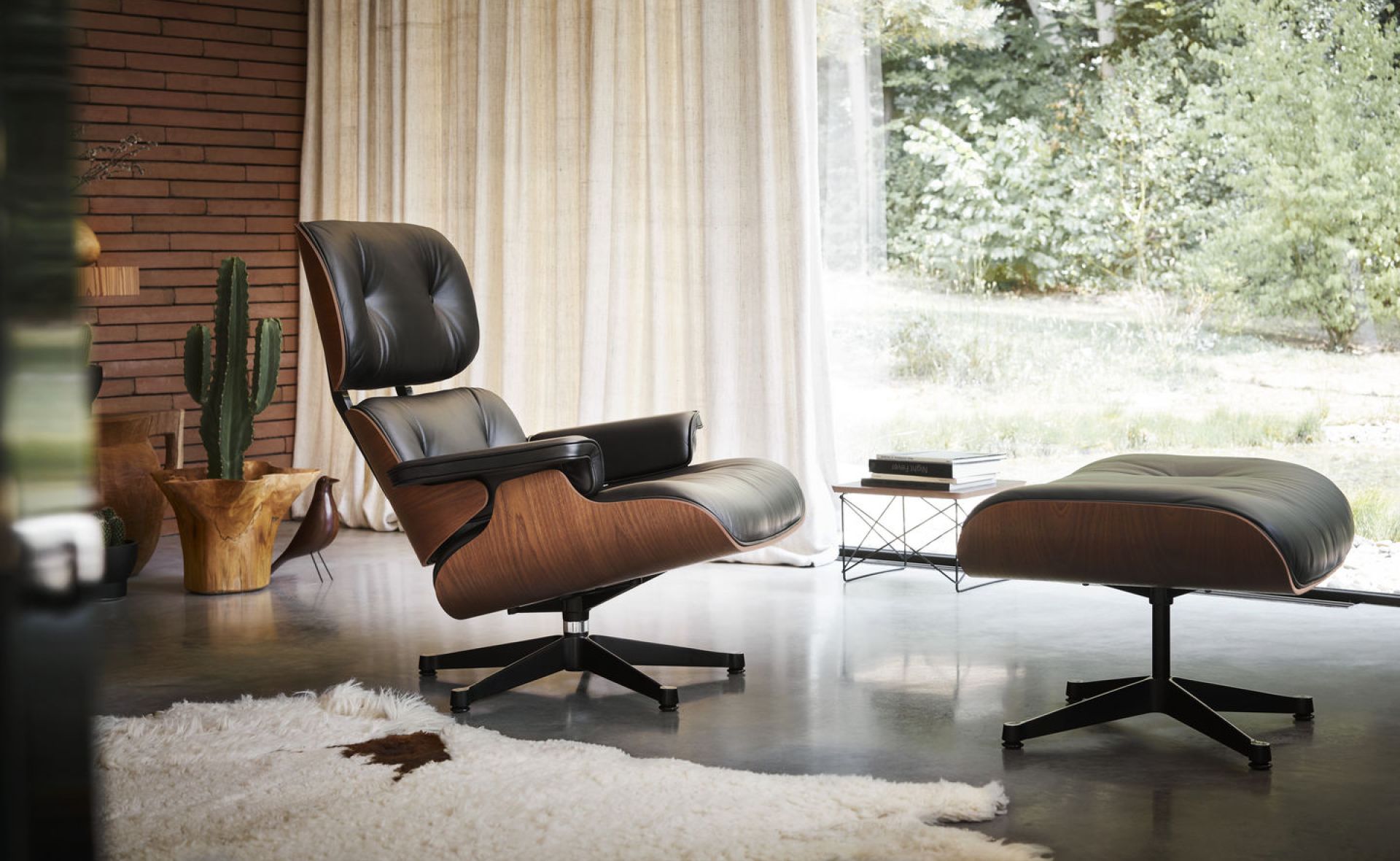 Relax Eames Lounge Chair
