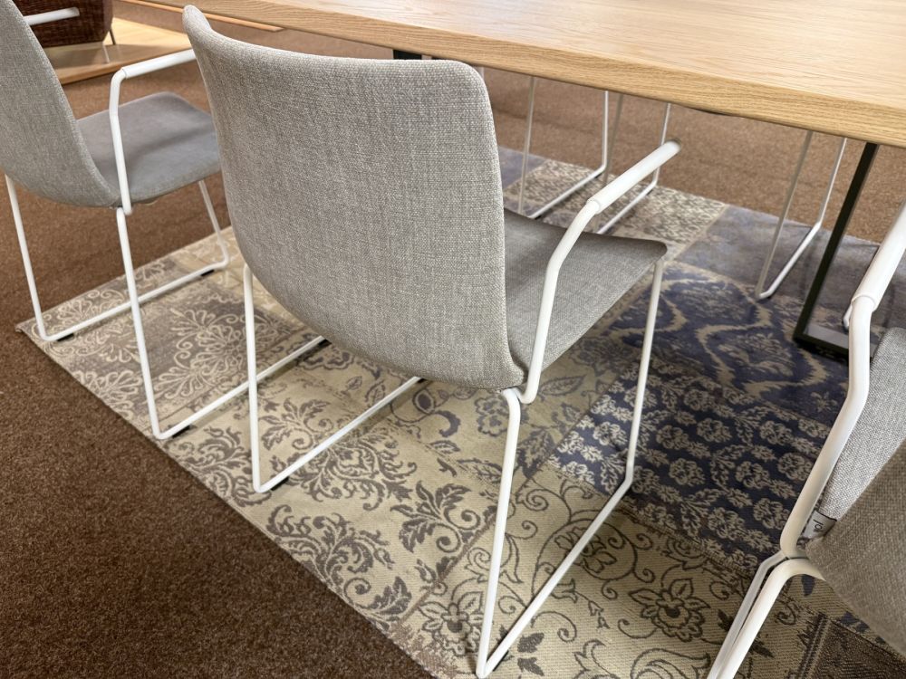 Stoelen Curve
