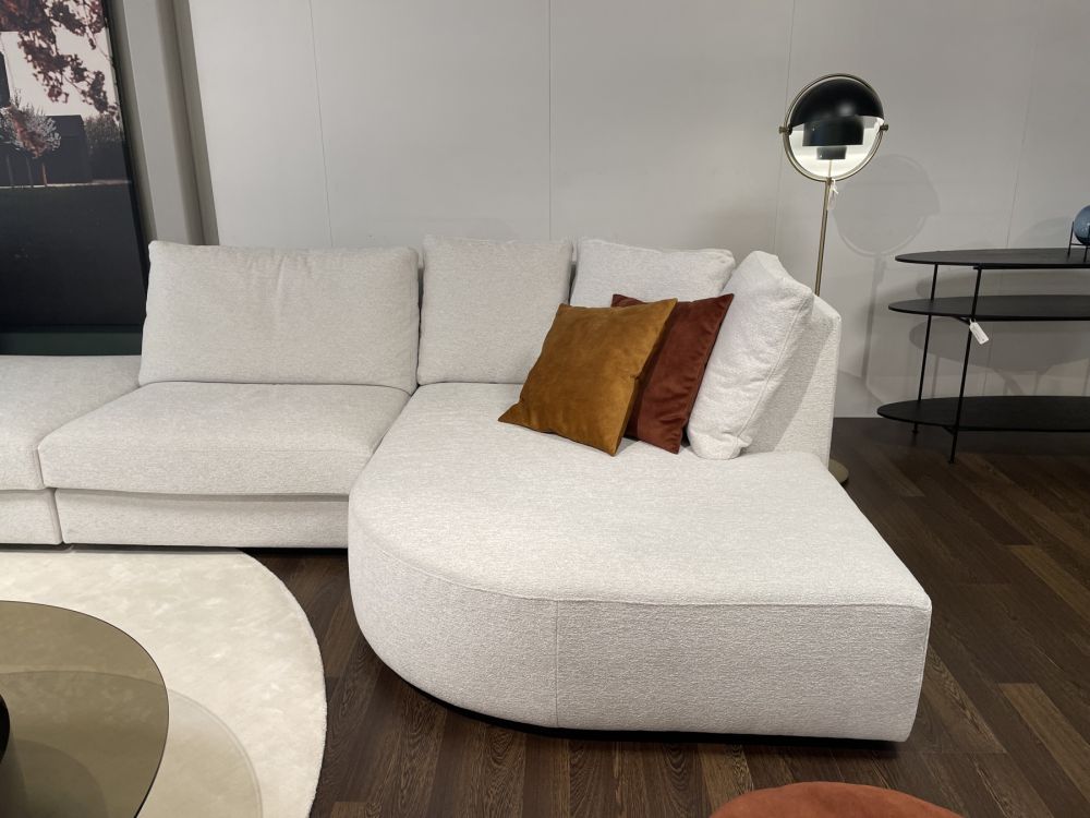 Salon Avino